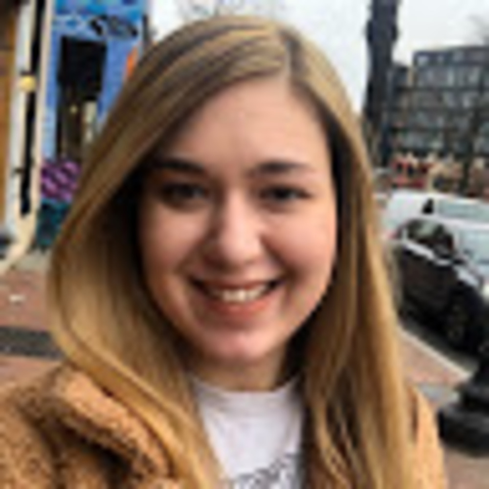 Meet your Posher, Julia